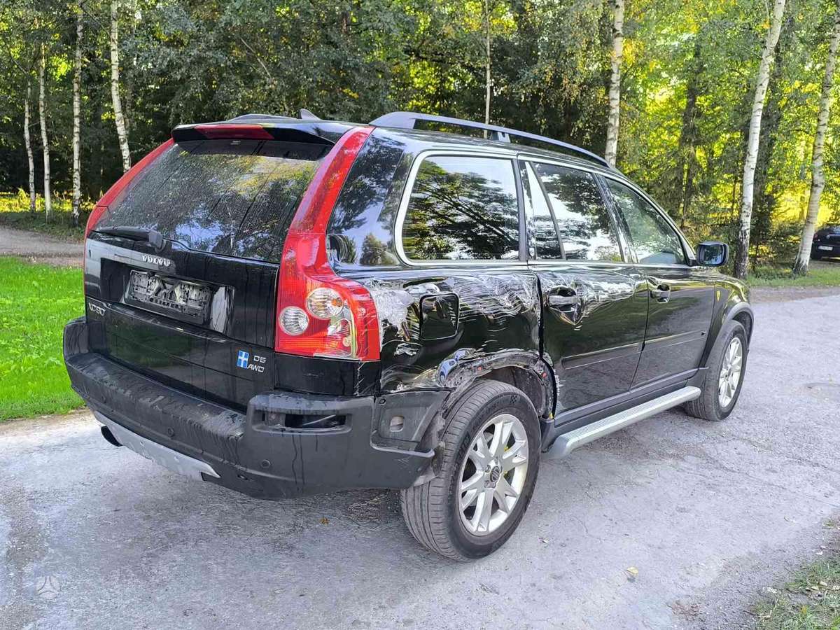 Volvo XC90 dalimis