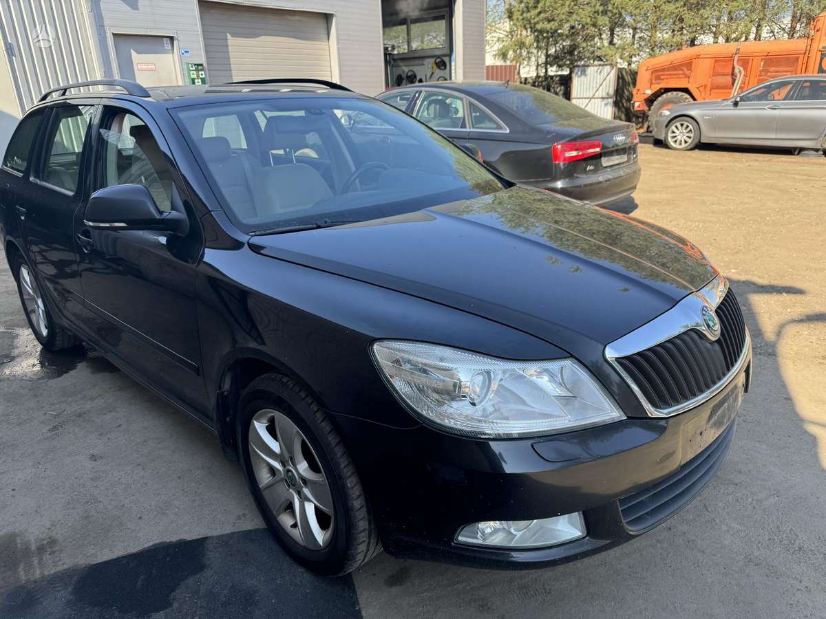 Skoda Octavia Xsenon