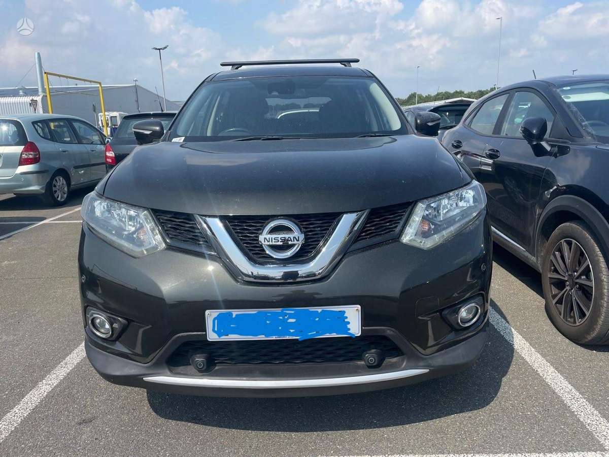 Nissan X-Trail for parts