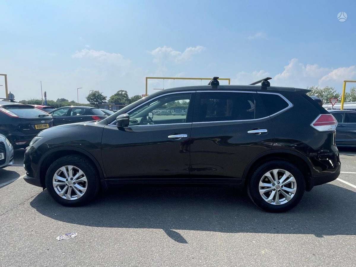 Nissan X-Trail for parts