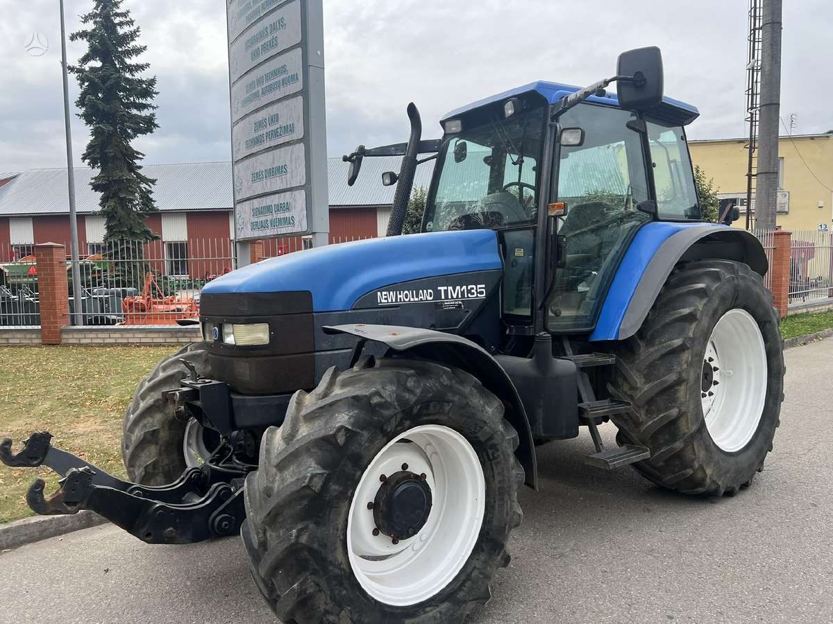 New Holland TM 135, traktoriai