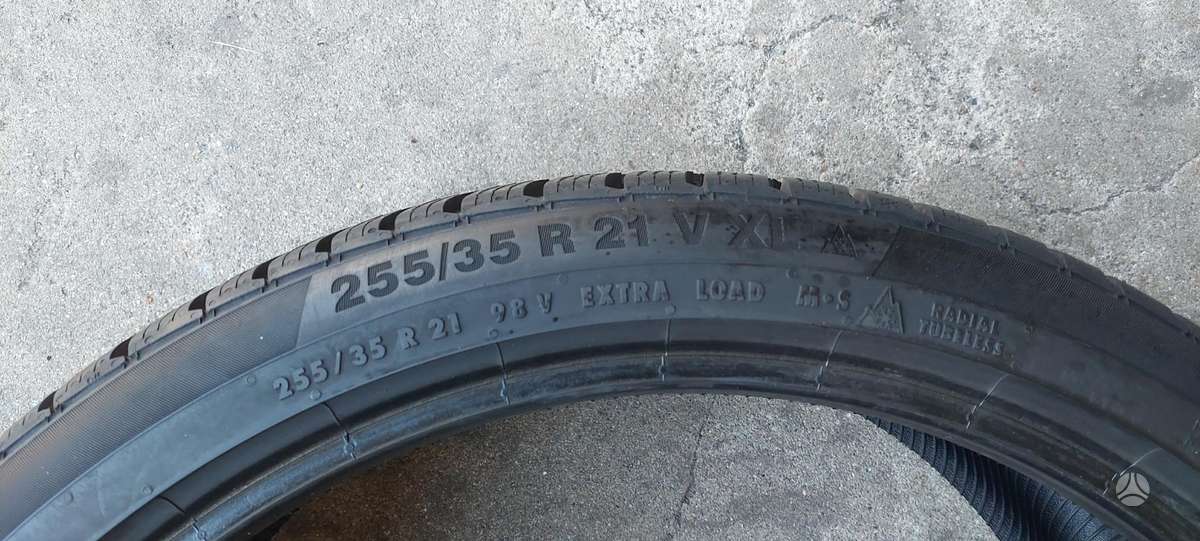 Continental, winter 255/35 R21