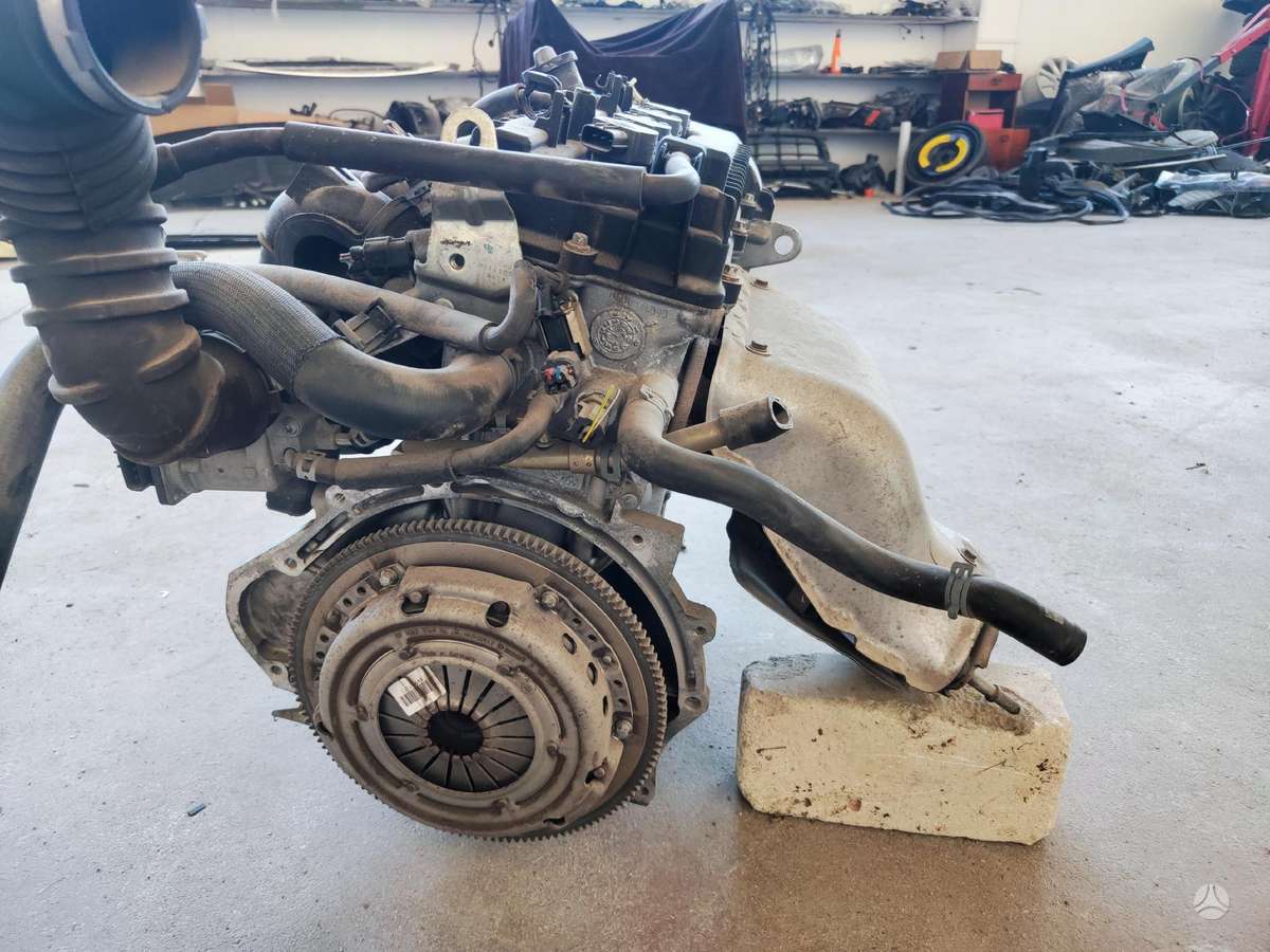 Mitsubishi Colt двигатель