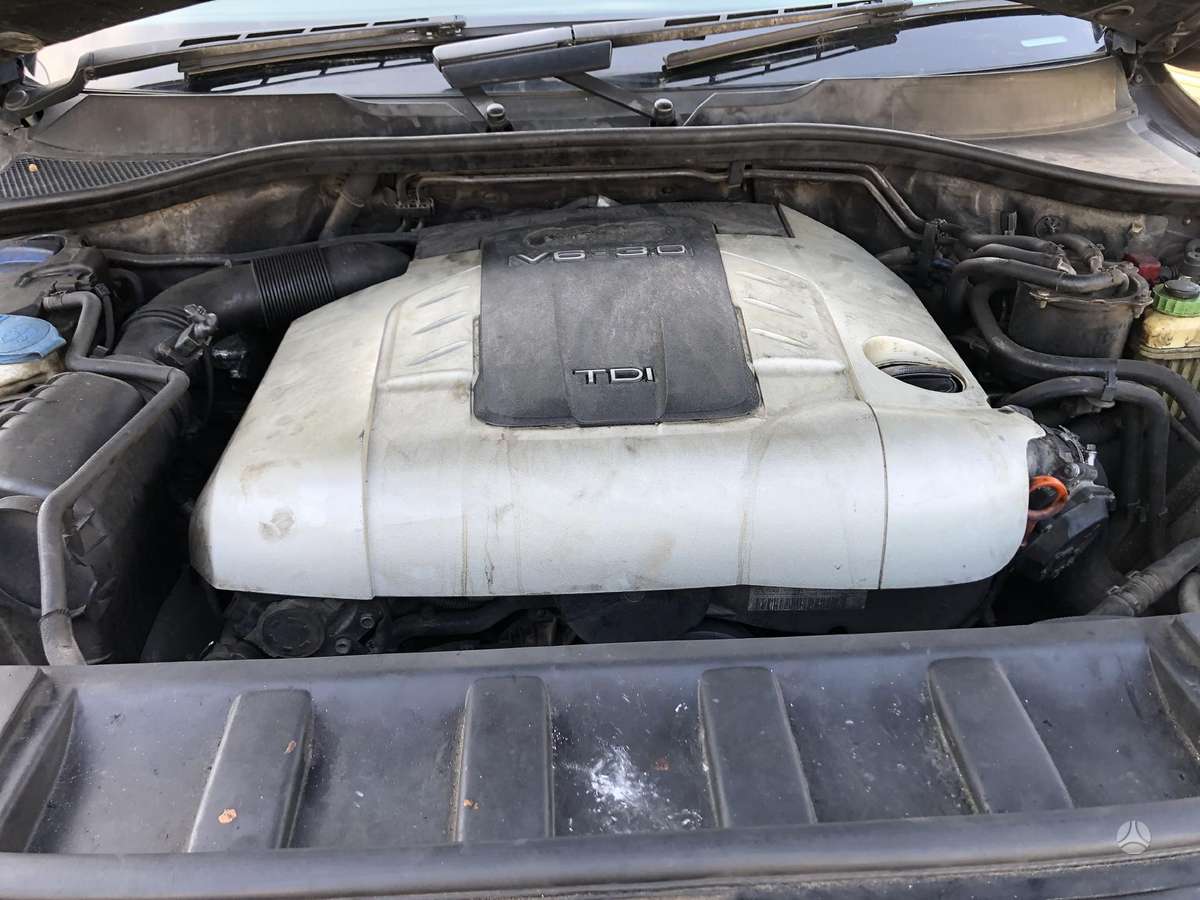 Audi Q7 for parts