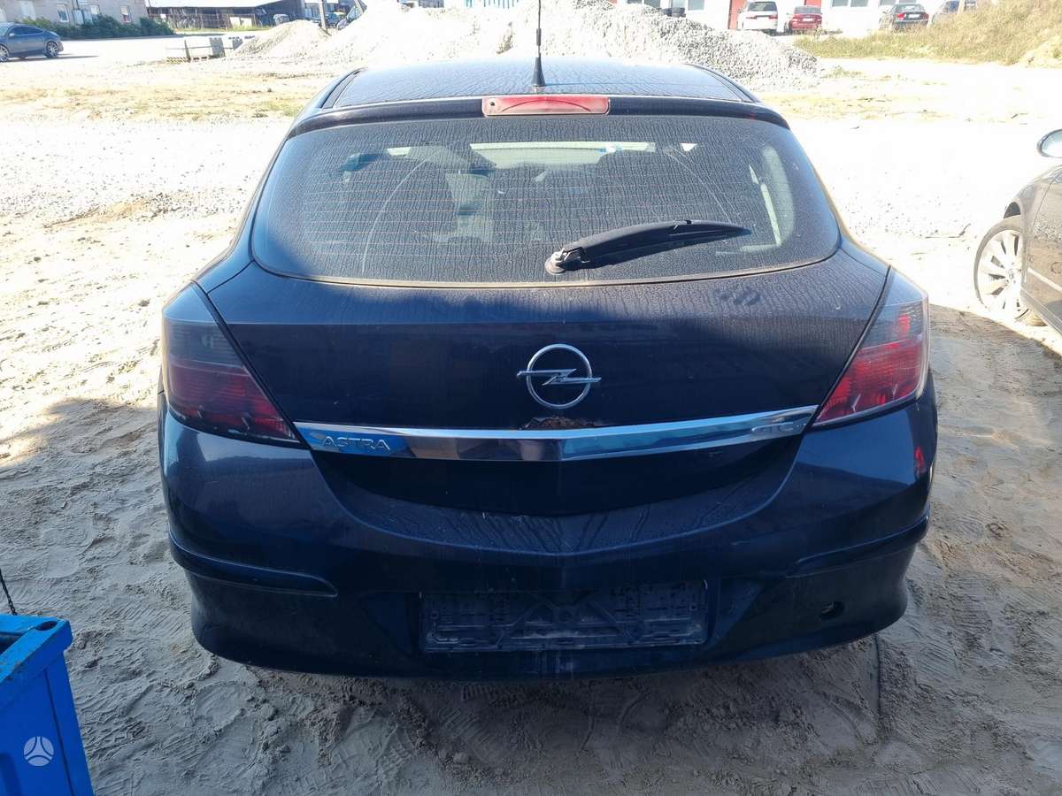 Opel Astra Prašiškių g 53 12 angaras