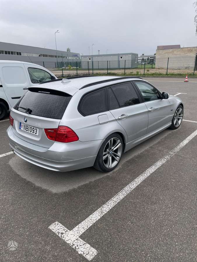 BMW 318, 2.0 l., wagon