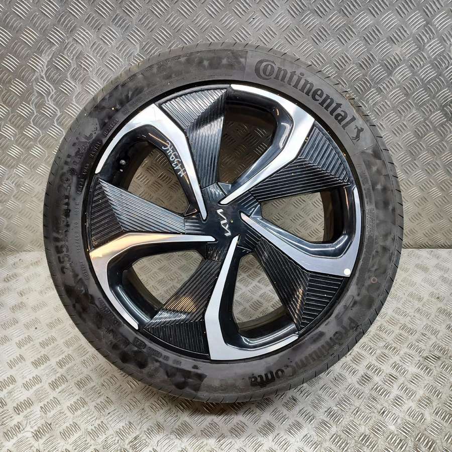 KIA EV6, lengvojo lydinio, R20