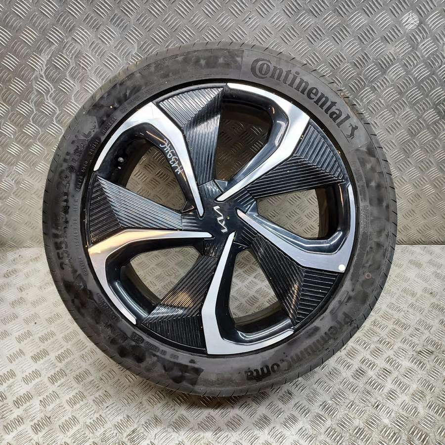 KIA EV6, light alloy, R20