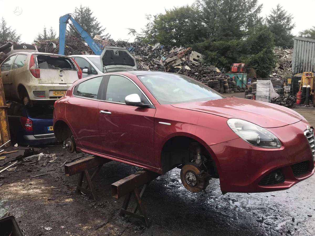Alfa Romeo Giulietta по частям
