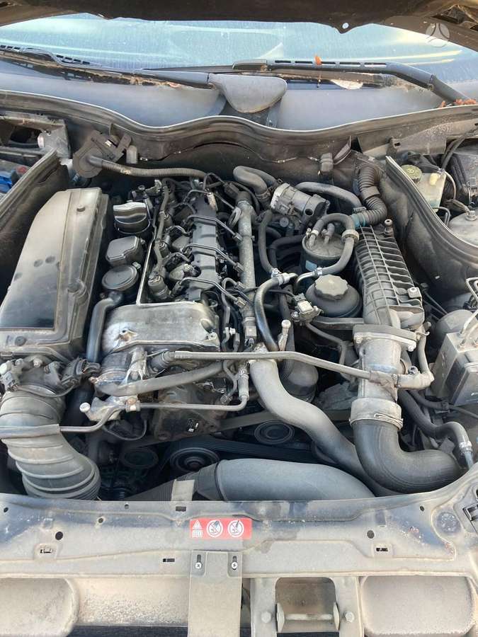 Mercedes-Benz C220 dalimis