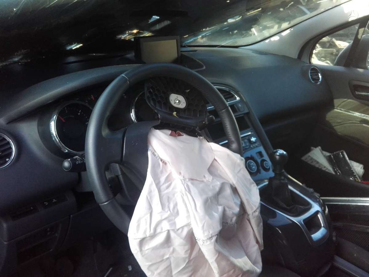 Peugeot 5008 37069885048