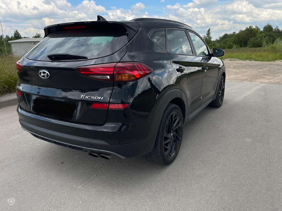 Hyundai Tucson for parts. Facelift