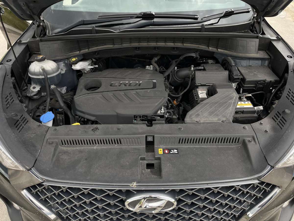 Hyundai Tucson for parts. Facelift