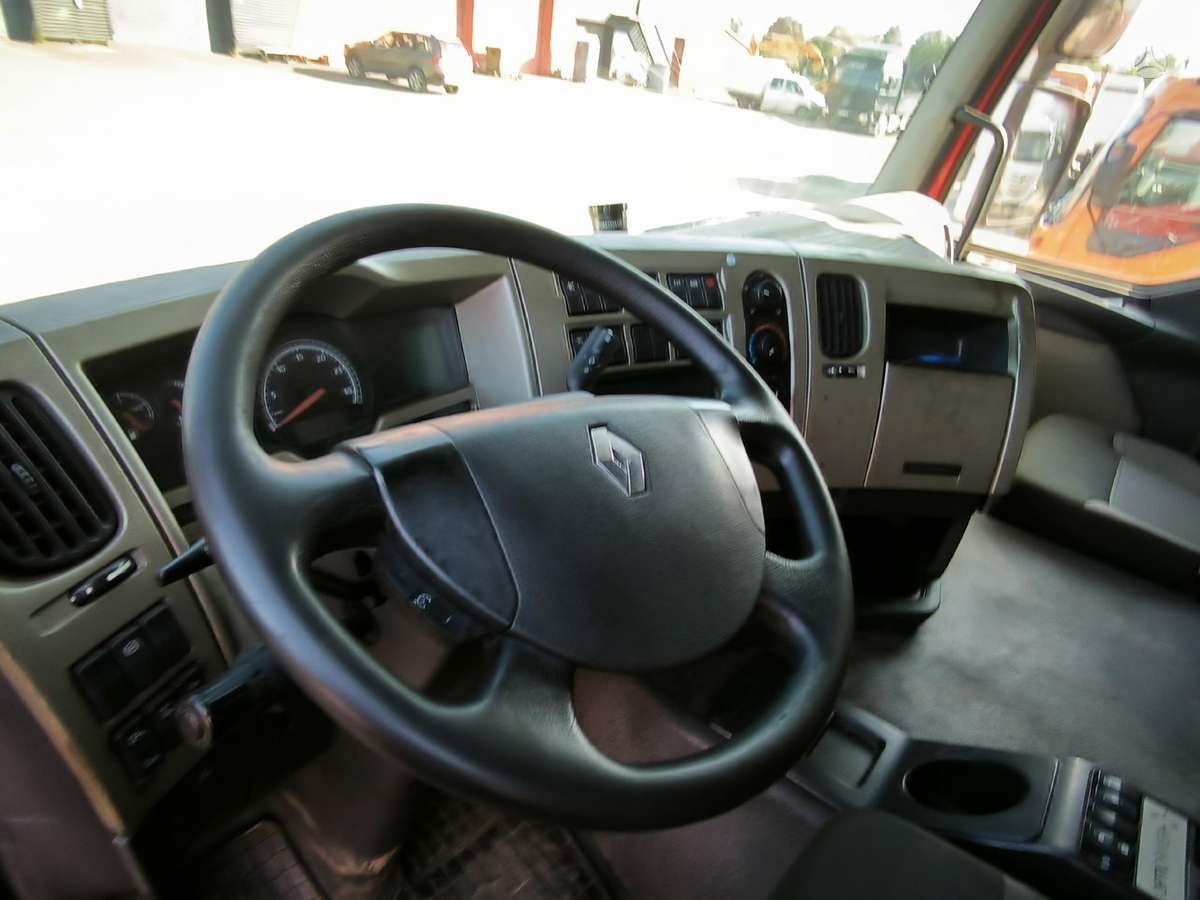 Renault Premium, single sleeper