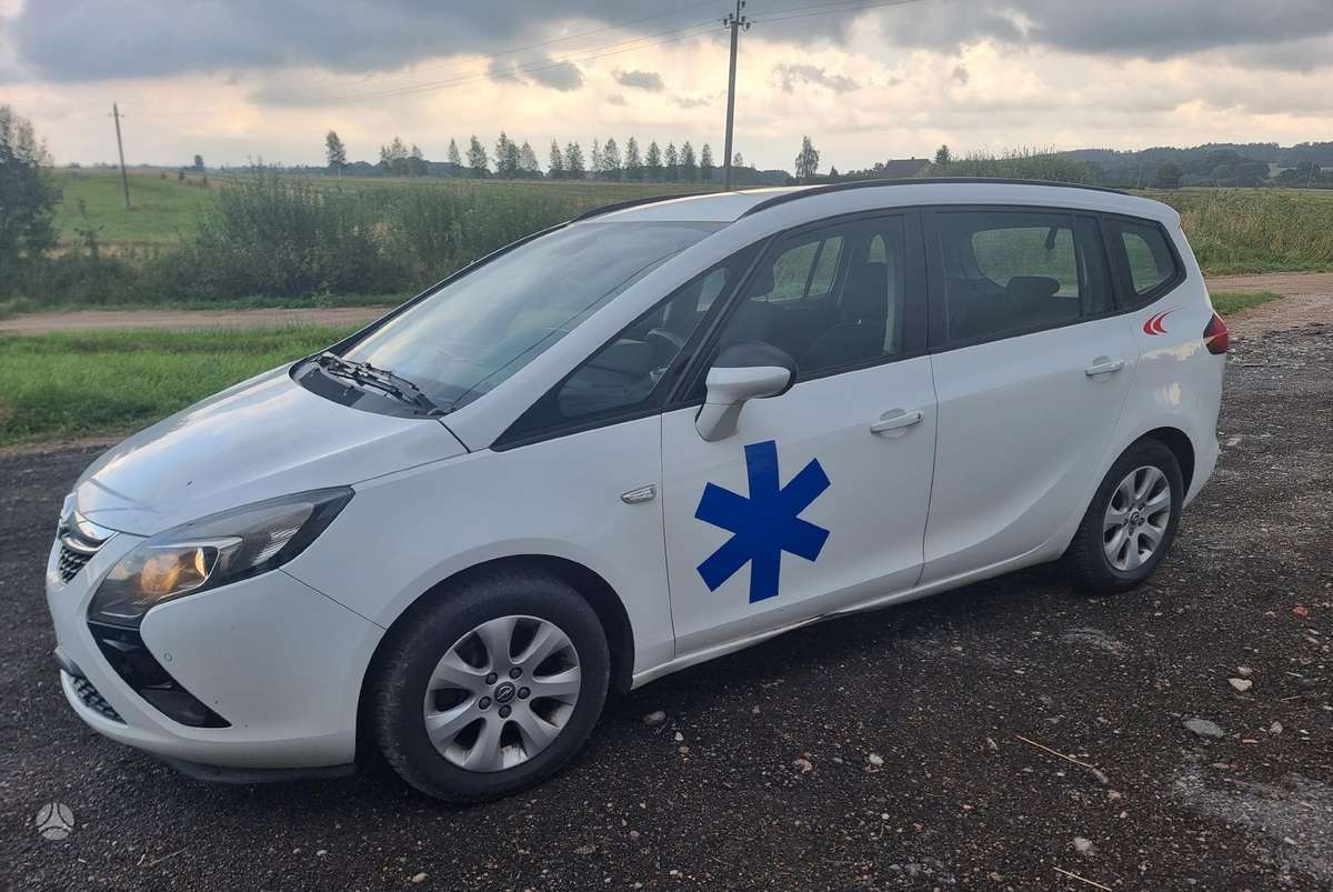 Opel Zafira dalimis. Europa