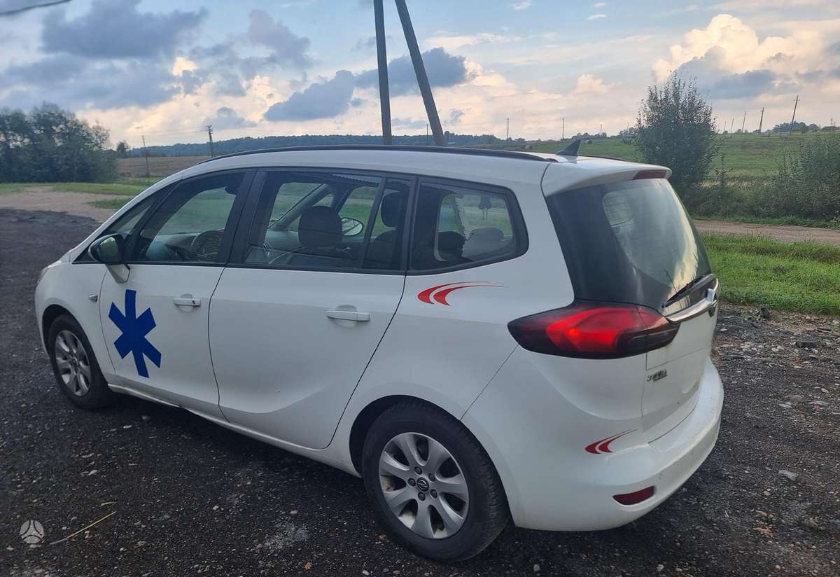 Opel Zafira dalimis. Europa