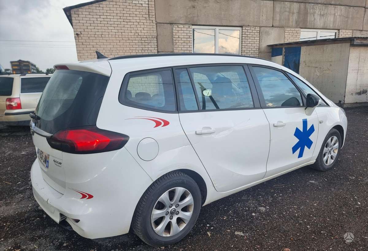 Opel Zafira dalimis. Europa
