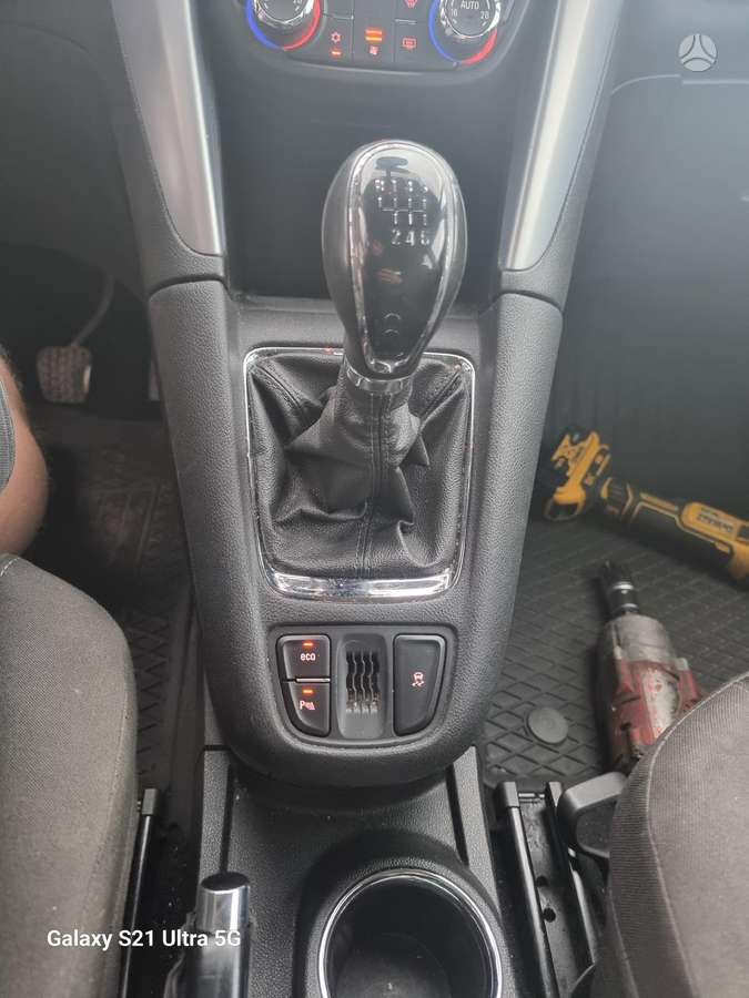 Opel Zafira dalimis. Europa