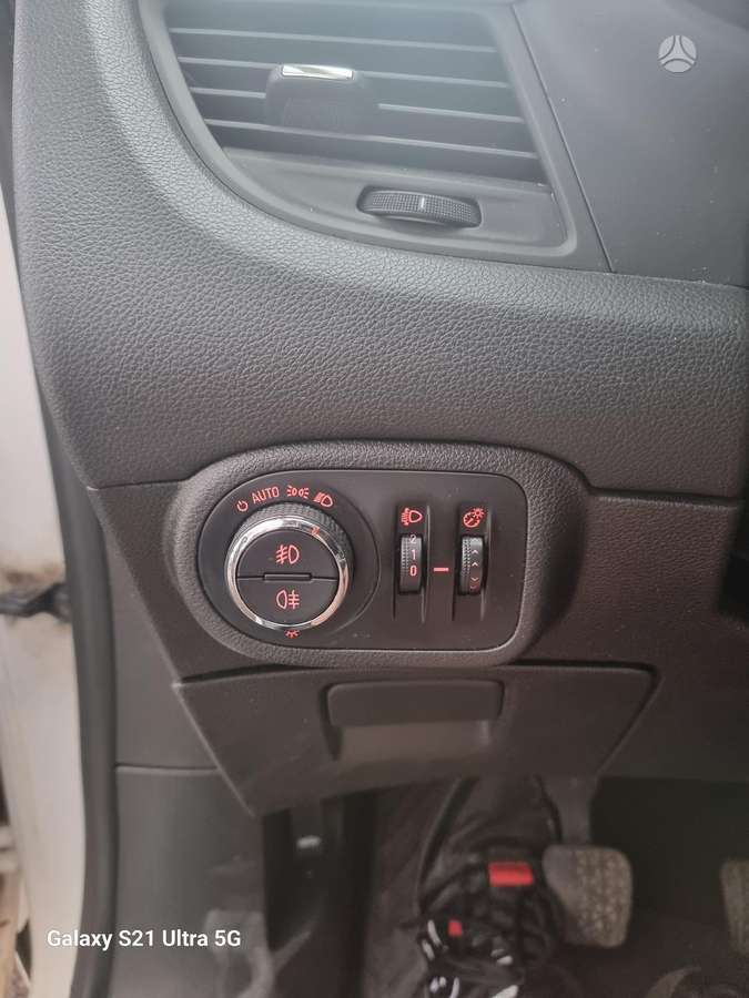Opel Zafira dalimis. Europa