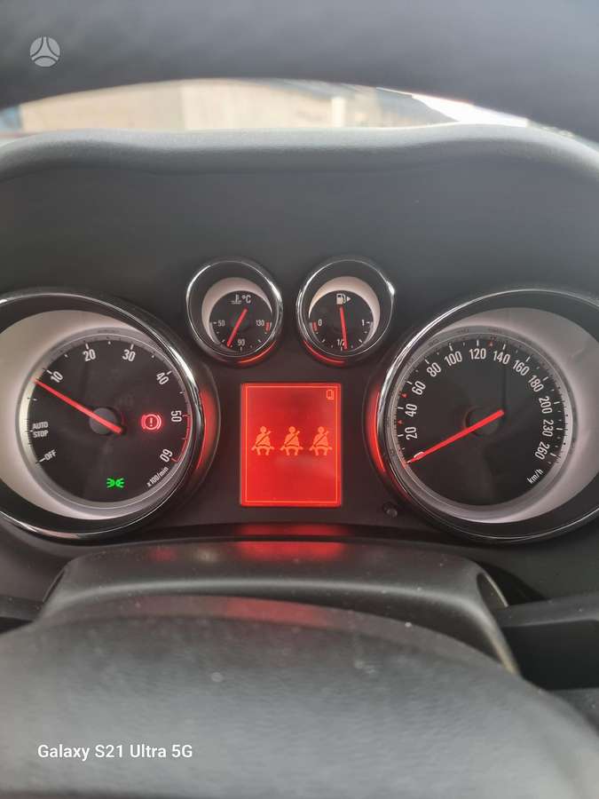 Opel Zafira dalimis. Europa