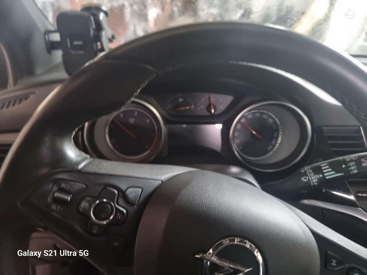Opel Astra dalimis. Europa
