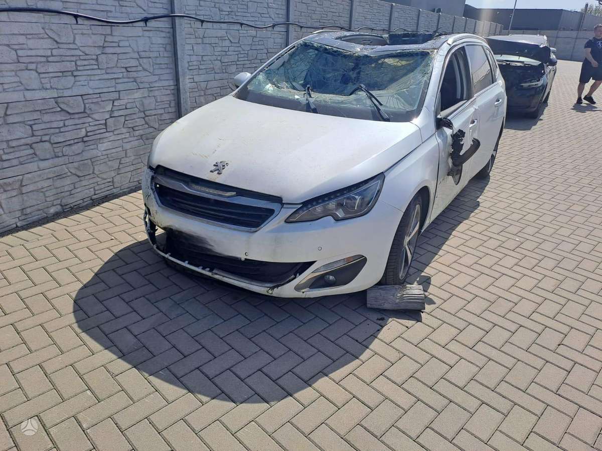 Peugeot 308 по частям. Europa