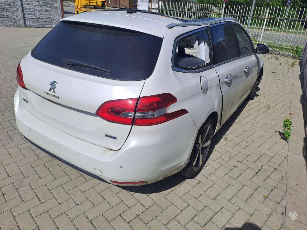 Peugeot 308 dalimis. Europa