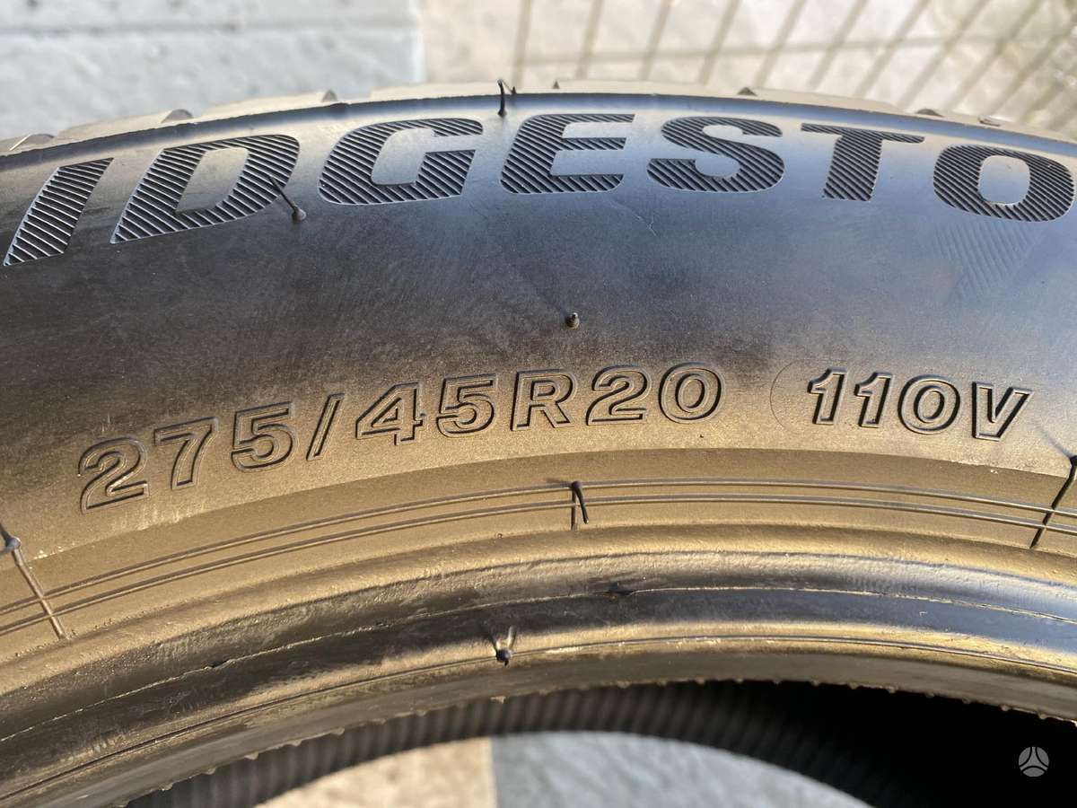Bridgestone Blizzak lm001, winter 275/45 R20