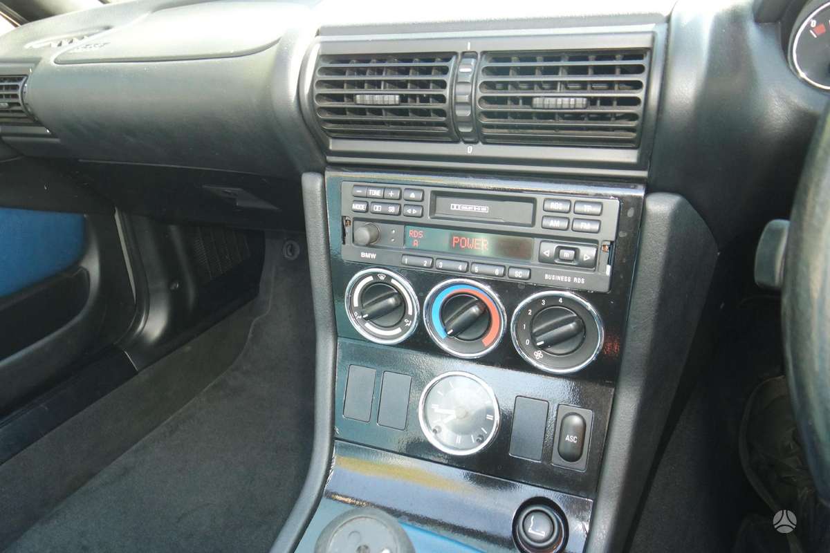BMW Z3 dalimis