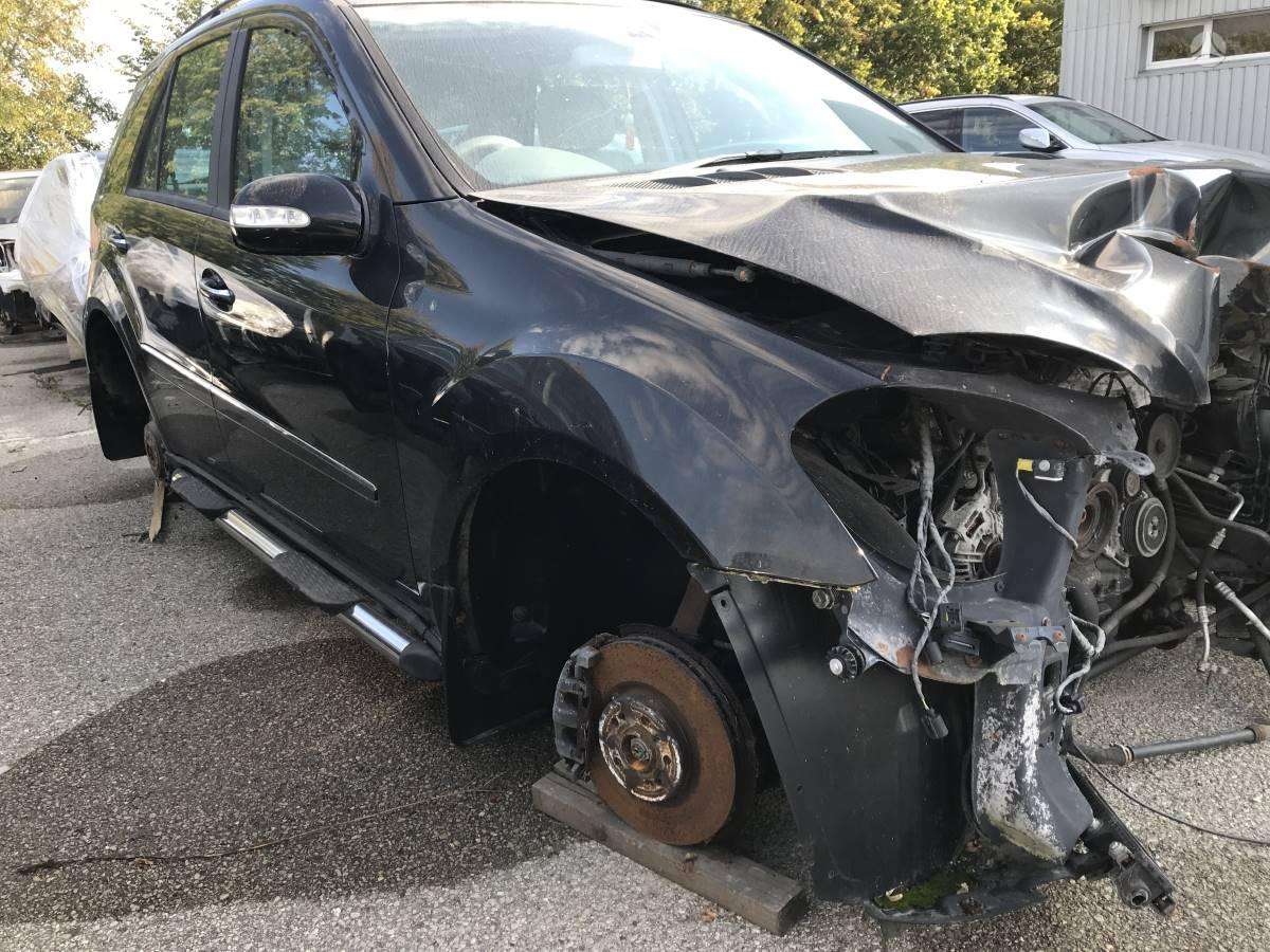 Mercedes-Benz ML350 по частям
