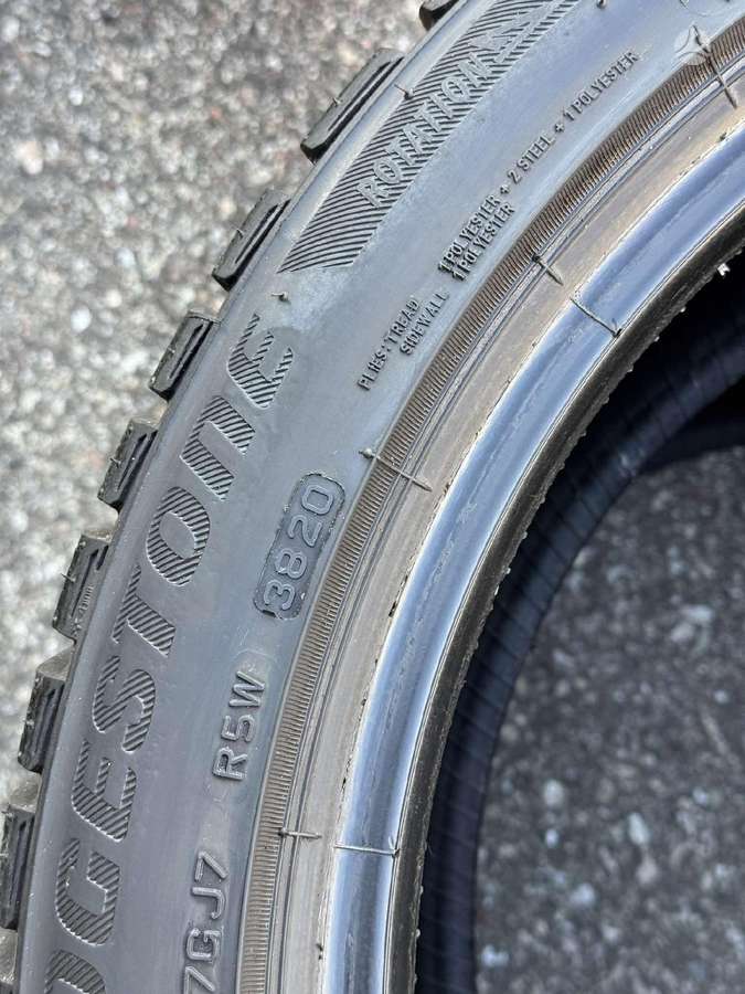 Bridgestone BLIZZAK LM-32, winter 225/45 R18