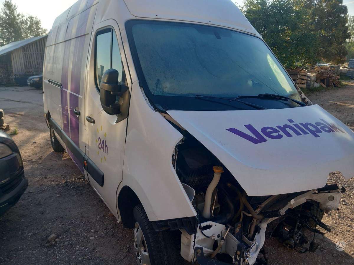 Renault Master, preču