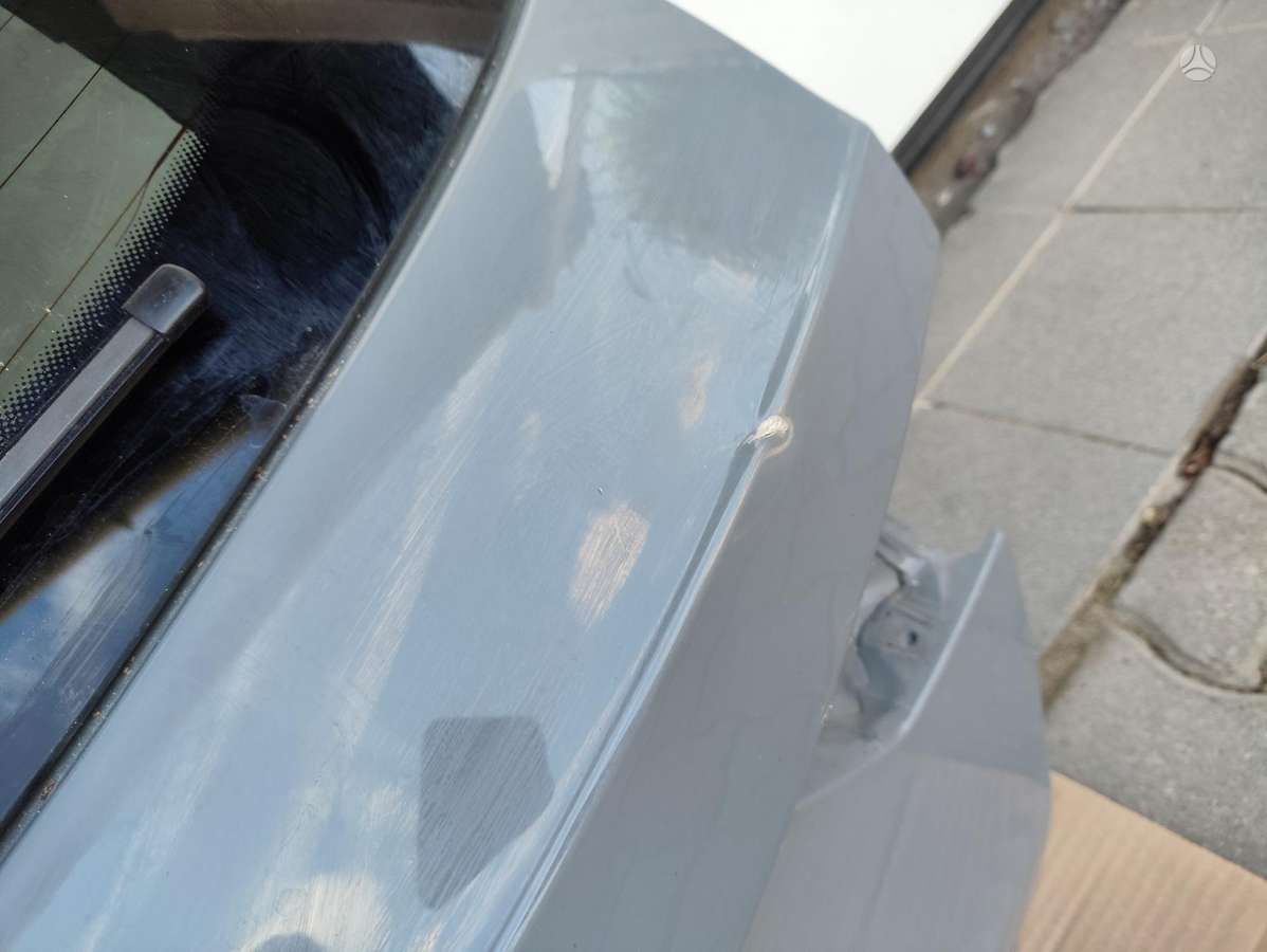 Audi A4 hood (front, rear)