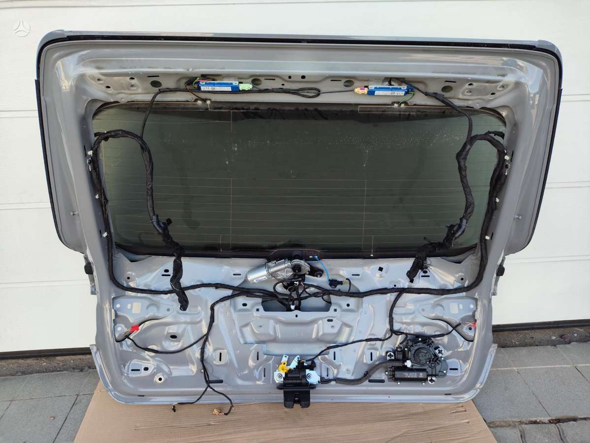 Audi A4 hood (front, rear)