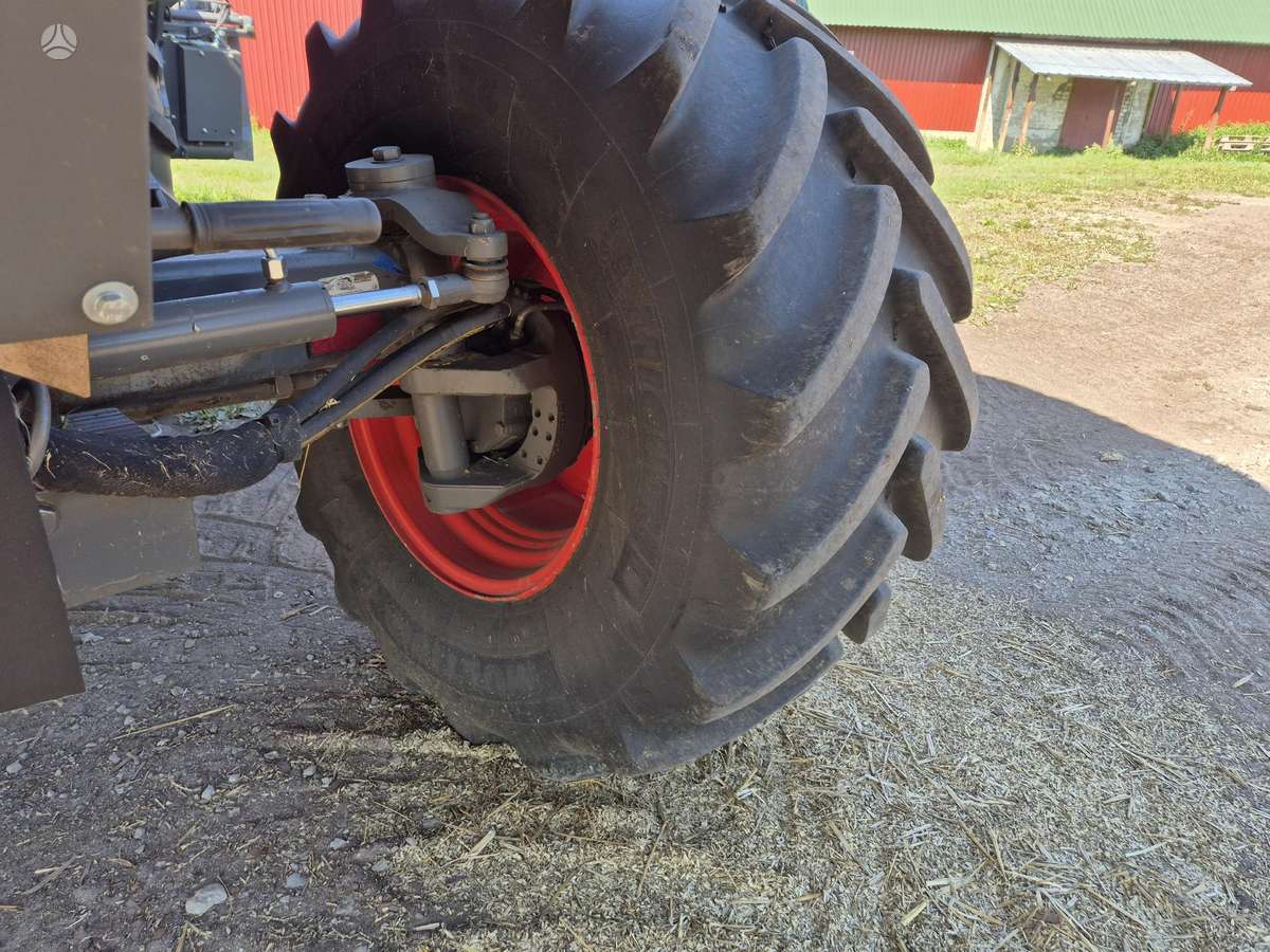 Fendt 6335 CPL, kombainai