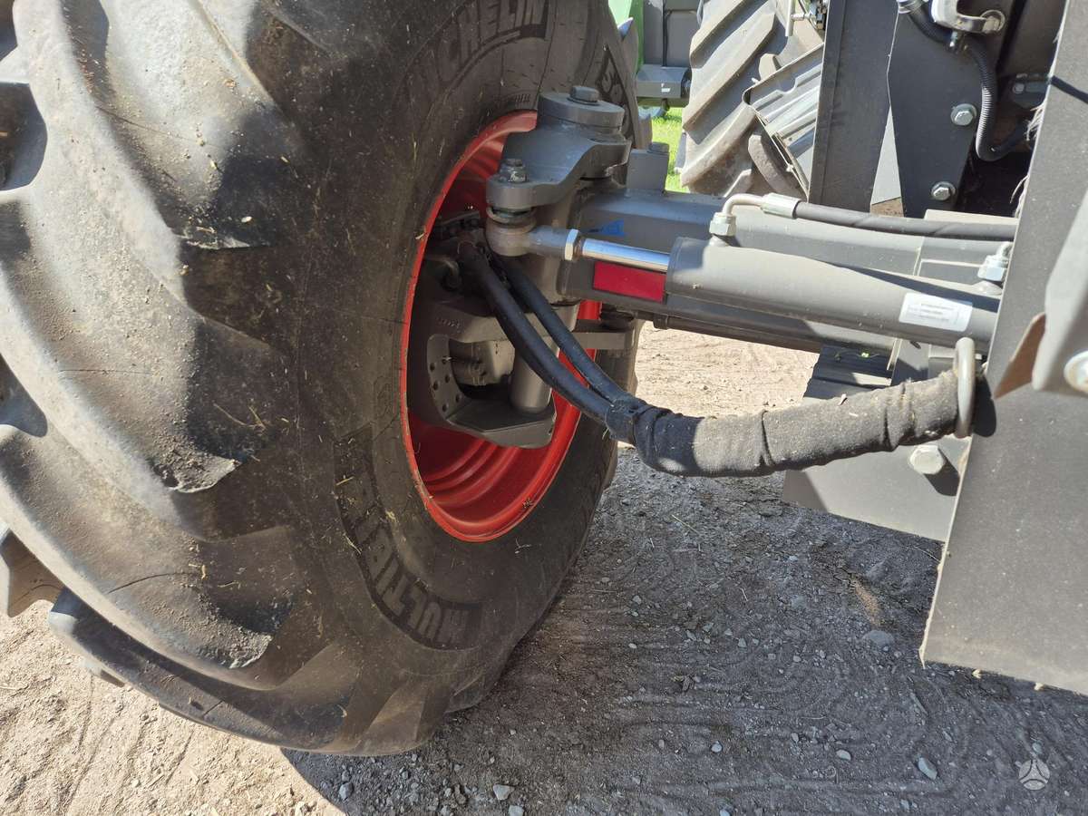 Fendt 6335 CPL, kombainai