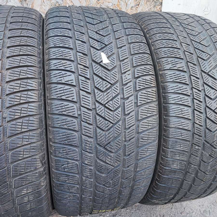 Pirelli +275/40-21, winter 305/35 R21