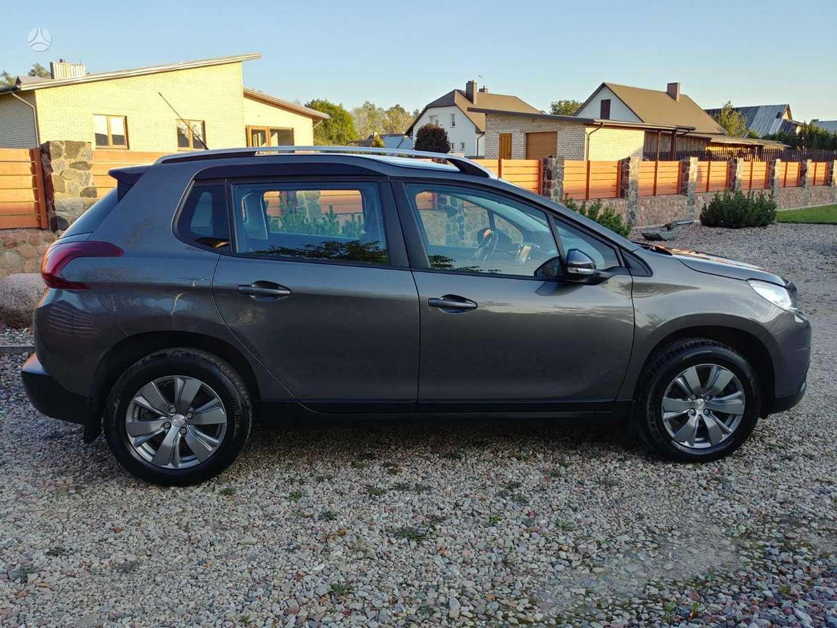 Peugeot 2008 - 8