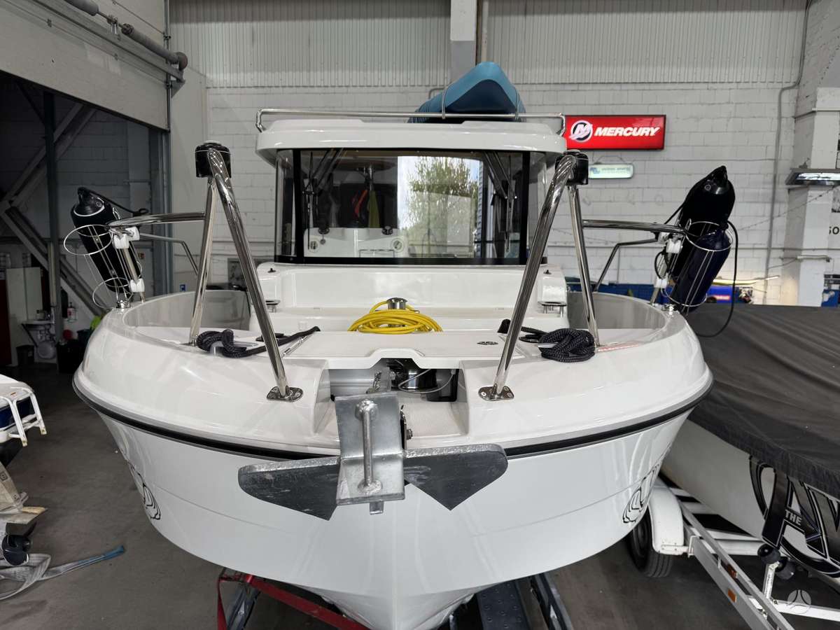 Beneteau Barracuda 8, yachts / cruisers