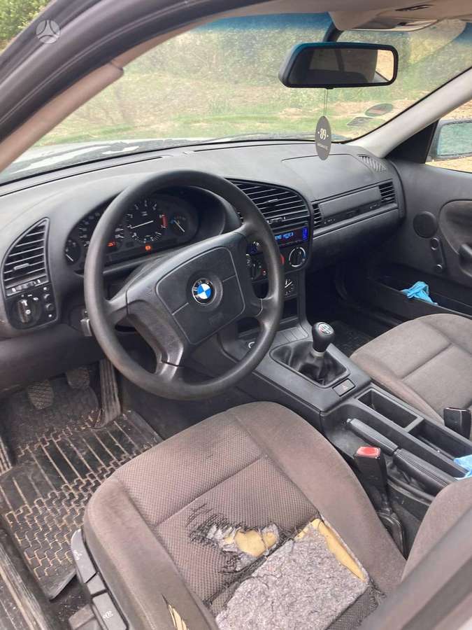 BMW 318 for parts