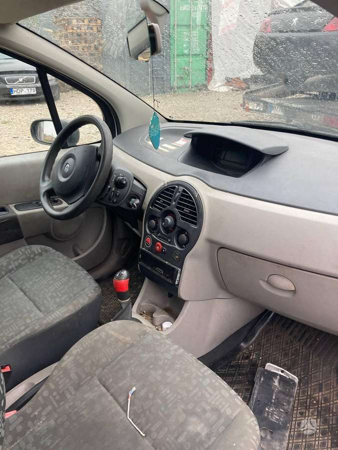 Renault Modus for parts