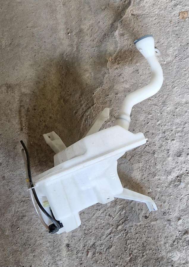 Nissan Leaf body parts