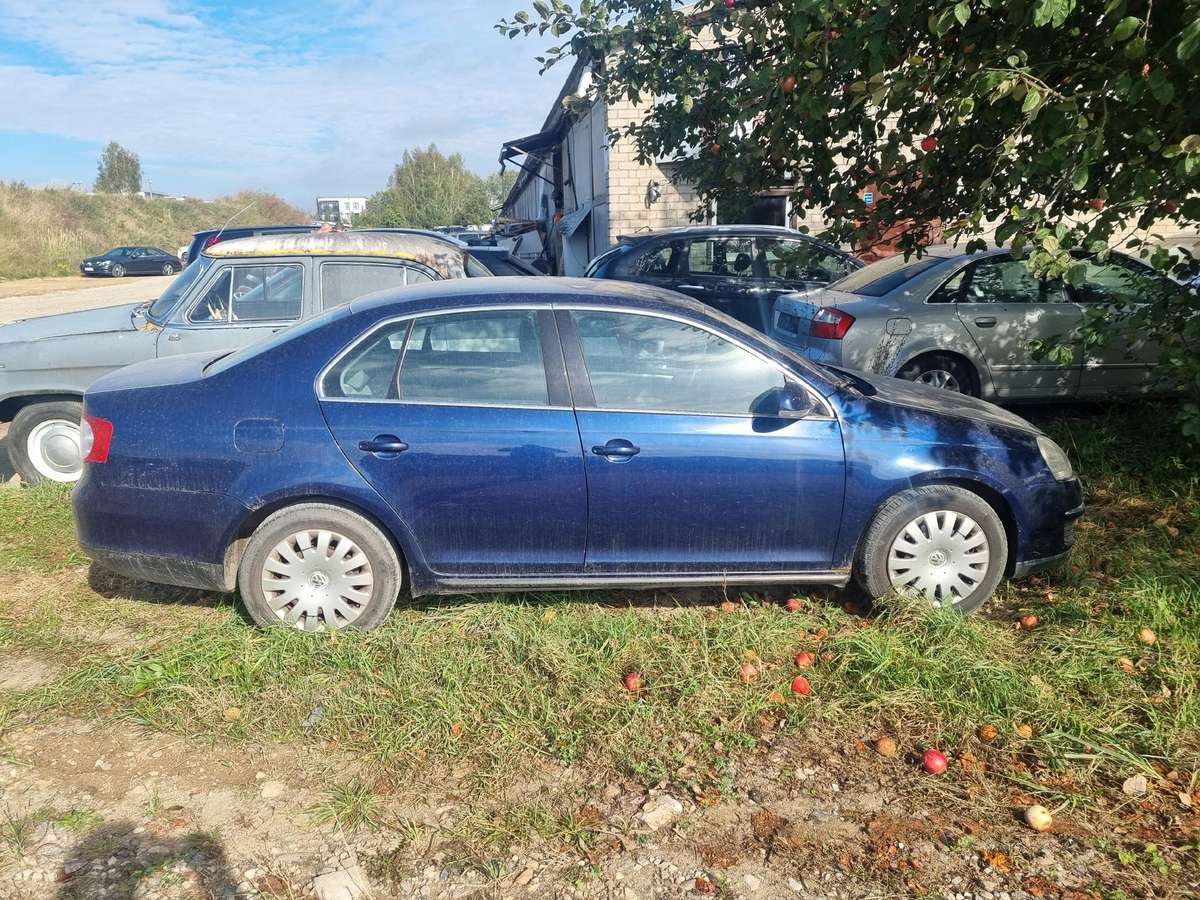 Volkswagen Jetta Prašiškių 53 12 angaras