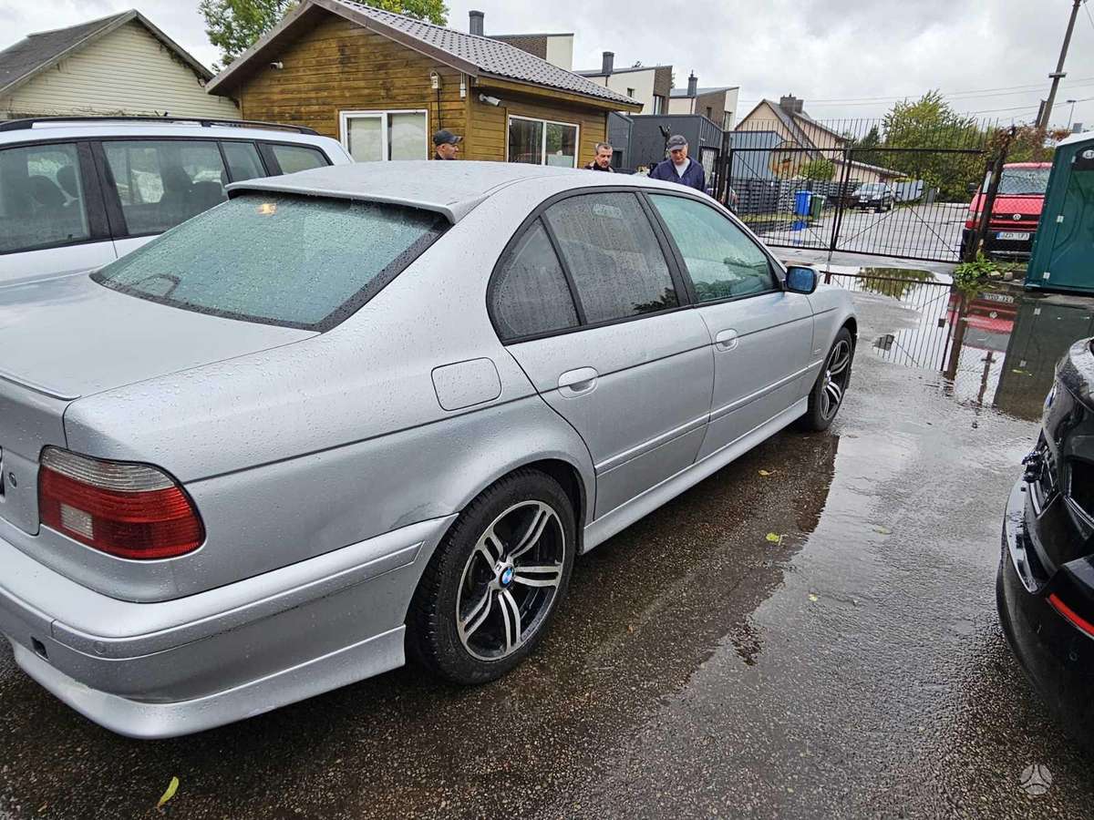 BMW 525 Pavaru dėžės defektas