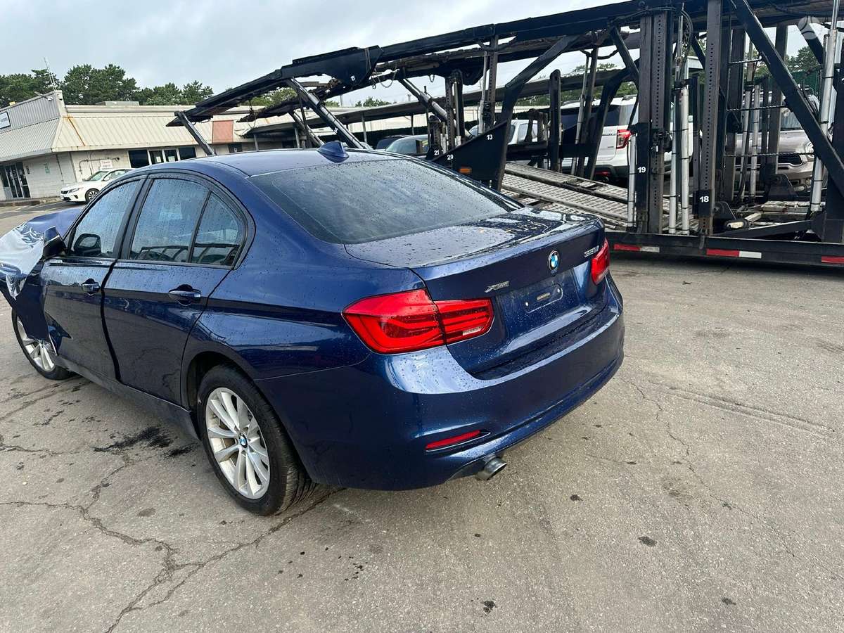 BMW 320 по частям. Usa amerika auto dalimis