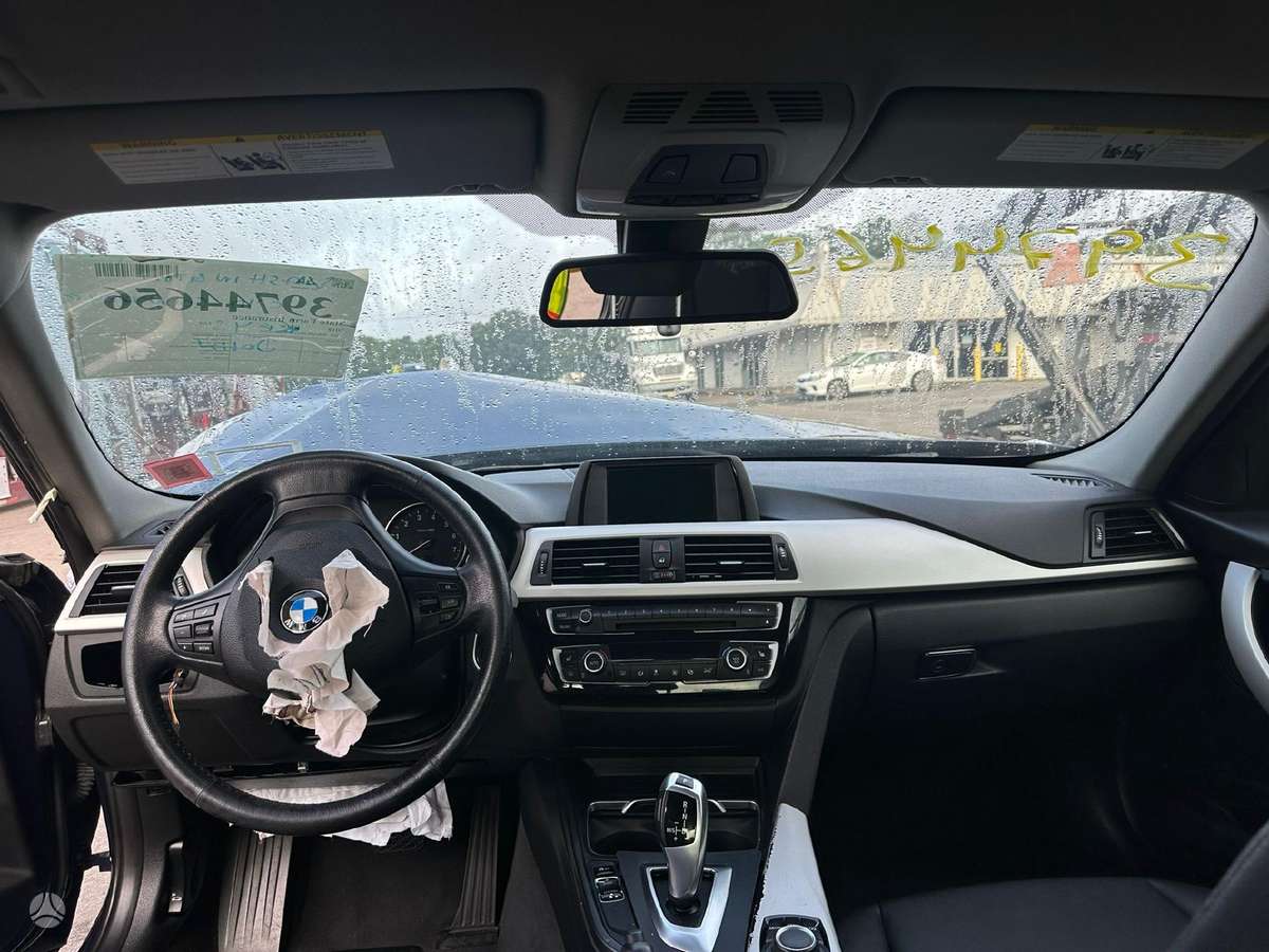 BMW 320 dalimis. Usa amerika auto dalimis