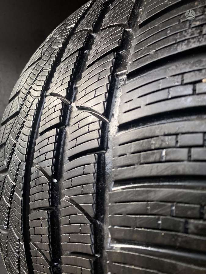 Pirelli 285/35, žieminės 285/35 R19