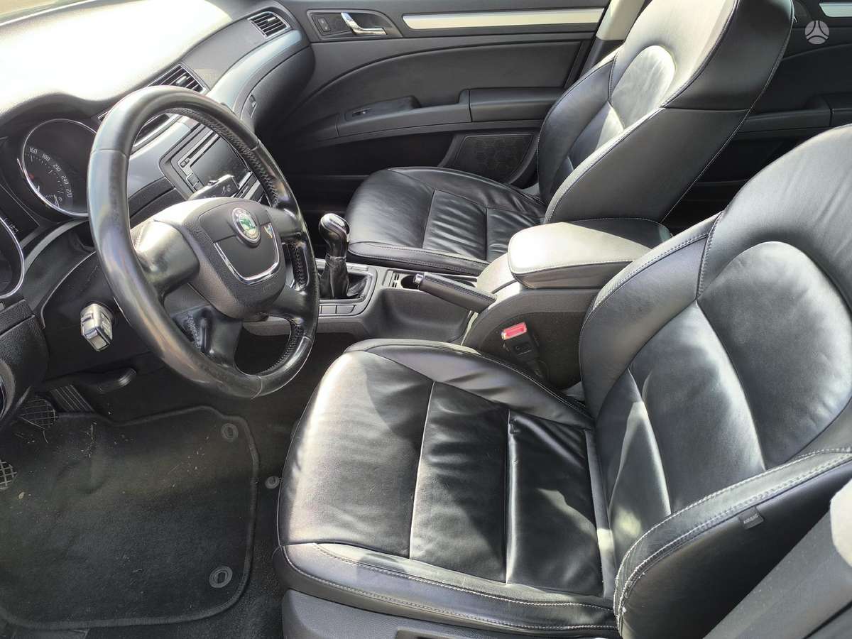 Skoda Superb, 1.8 l., hatchback