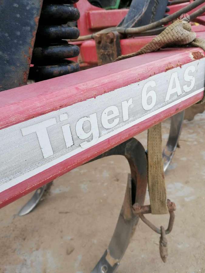 Horsch Tiger 6AS, scrapers, scrubbers