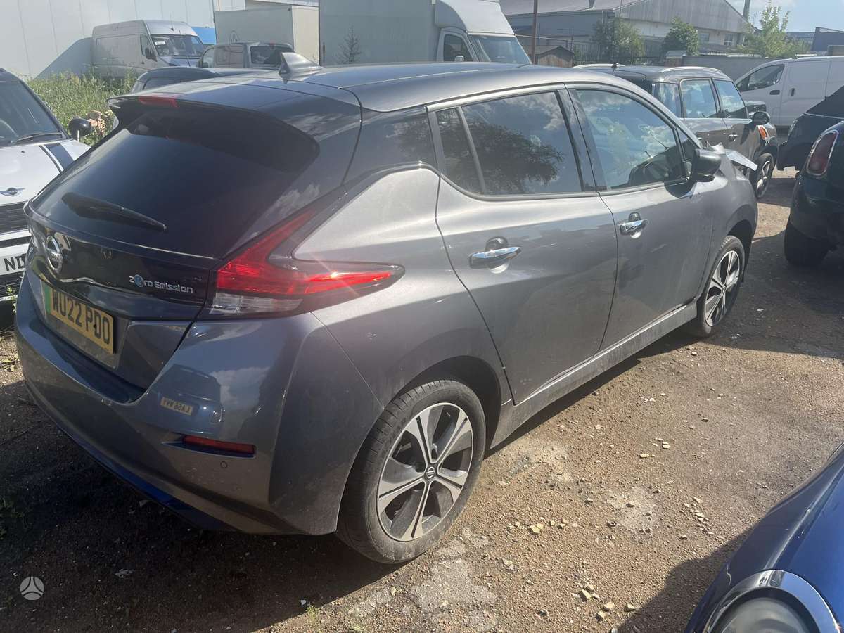 Nissan Leaf по частям. Dalimis
